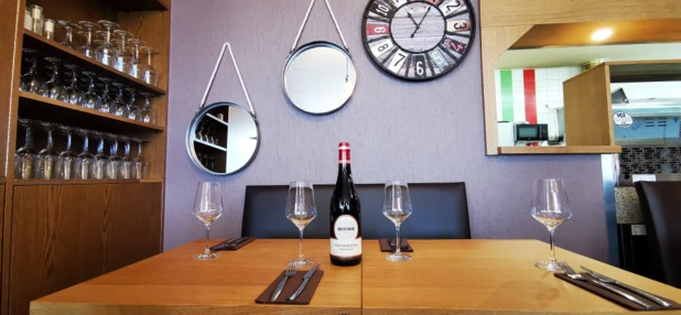 CHEZ EMIL
