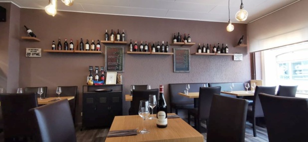 CHEZ EMIL