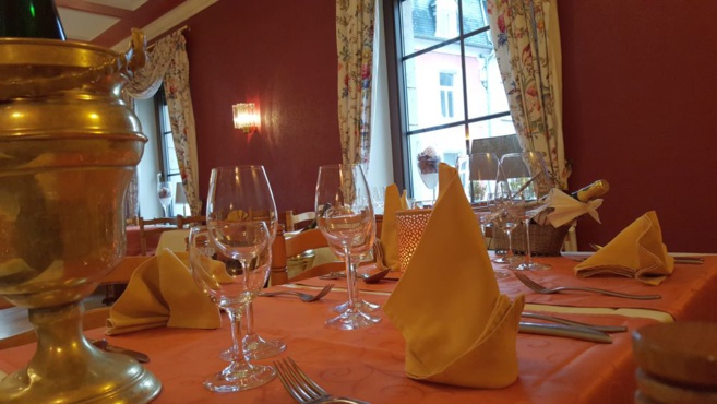 LE PAVILLON  LE PAVILLON