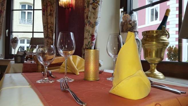 LE PAVILLON  LE PAVILLON