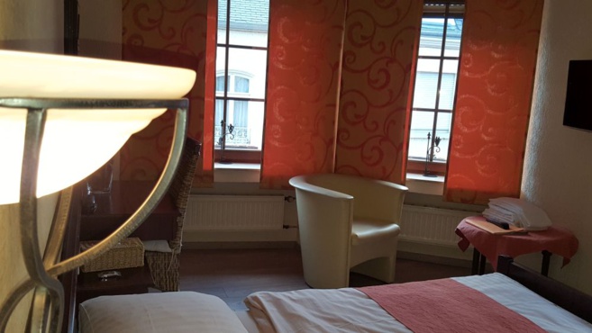 HÔTEL LE PAVILLON HÔTEL LE PAVILLON