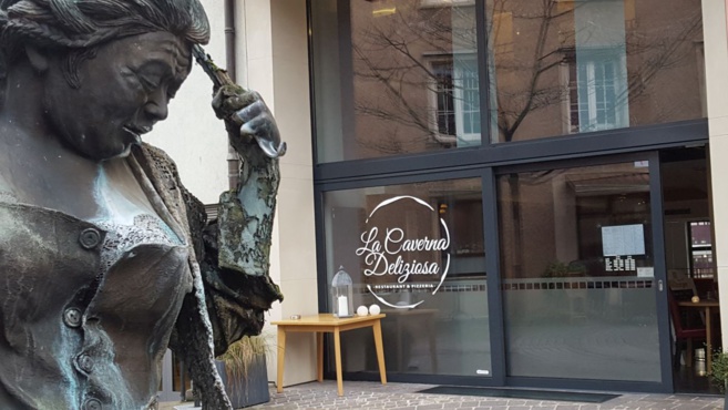 LA CAVERNA DELIZIOSA LA CAVERNA DELIZIOSA