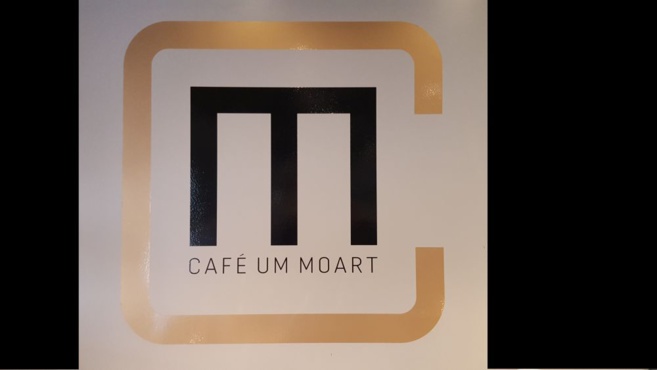 CAFÉ UM MOART