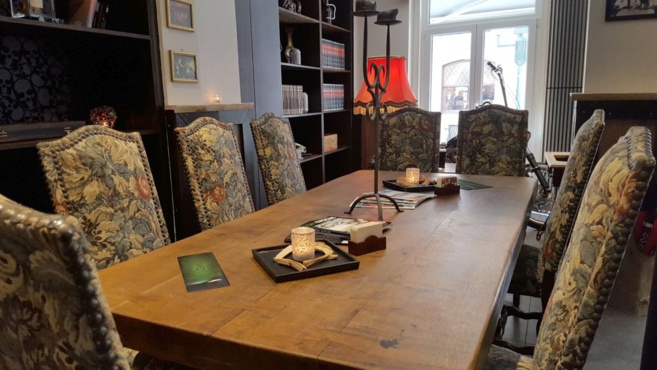 AM BROSTLOAPSEEKELCHEN AM BROSTLOAPSEEKELCHEN