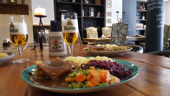 AM BROSTLOAPSEEKELCHEN AM BROSTLOAPSEEKELCHEN