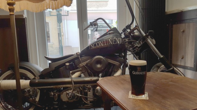 AM BROSTLOAPSEEKELCHEN AM BROSTLOAPSEEKELCHEN