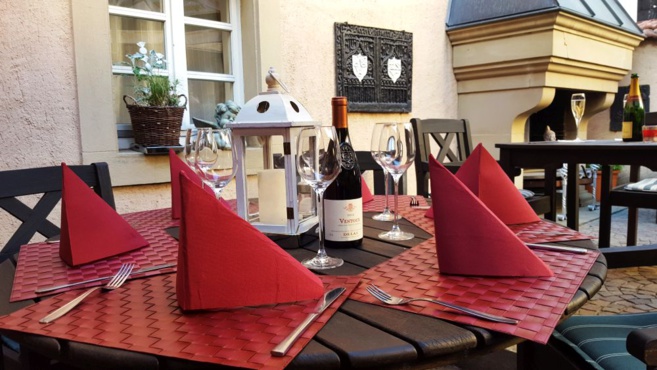 BIT BEIM DOKTER BIT BEIM DOKTER