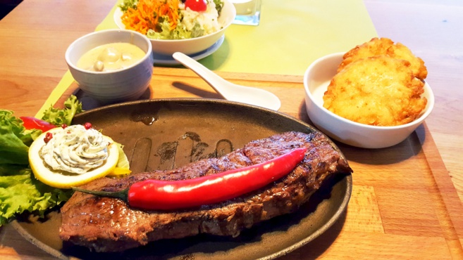 STEAK BAR