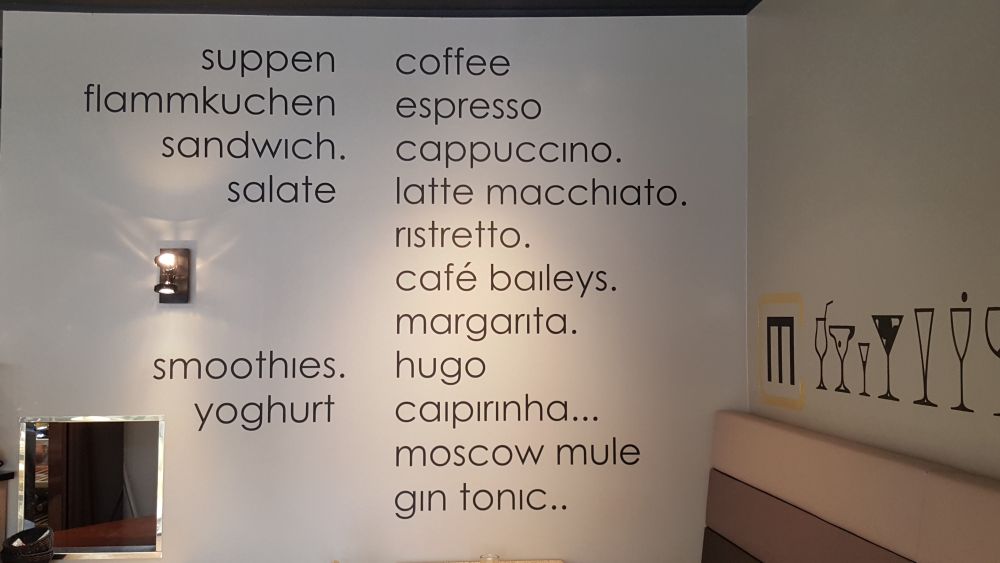 CAFÉ UM MOART